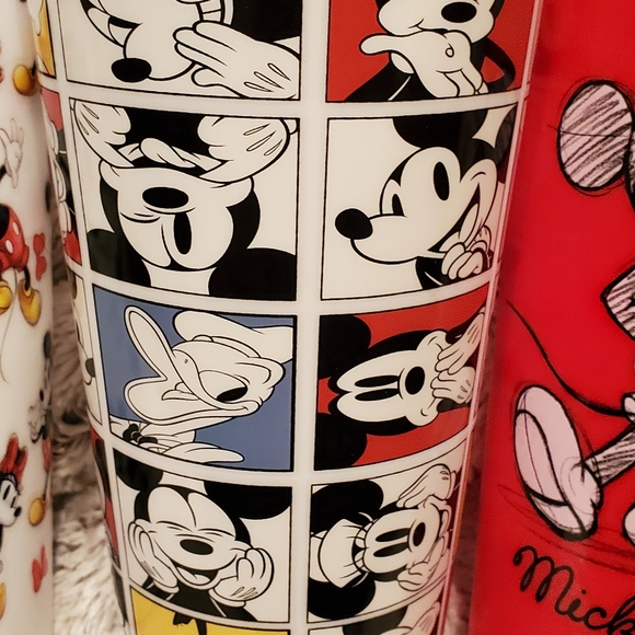 Disney Mickey Mouse Tumbler Minnie Pluto 32oz Plastic Cup Glass 4 Pack - Picture 4 of 6